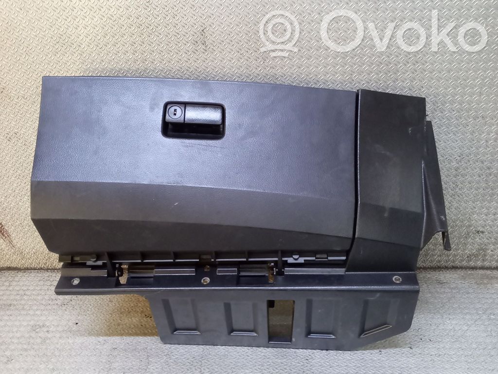 Guantera   68108CA000