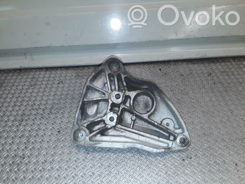 Chevrolet Volt I A/C compressor mount bracket 