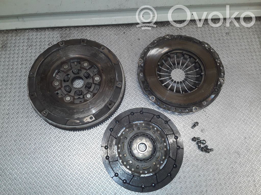 Opel Zafira B Sankabos komplektas 
