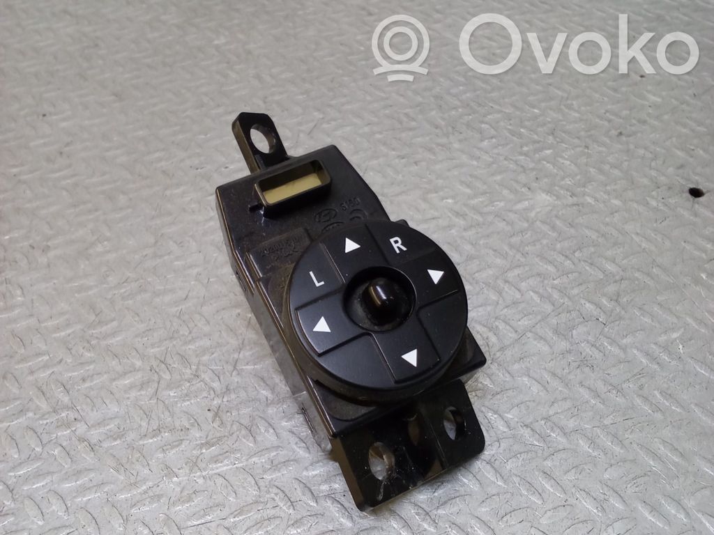 Wing mirror switch   202004540