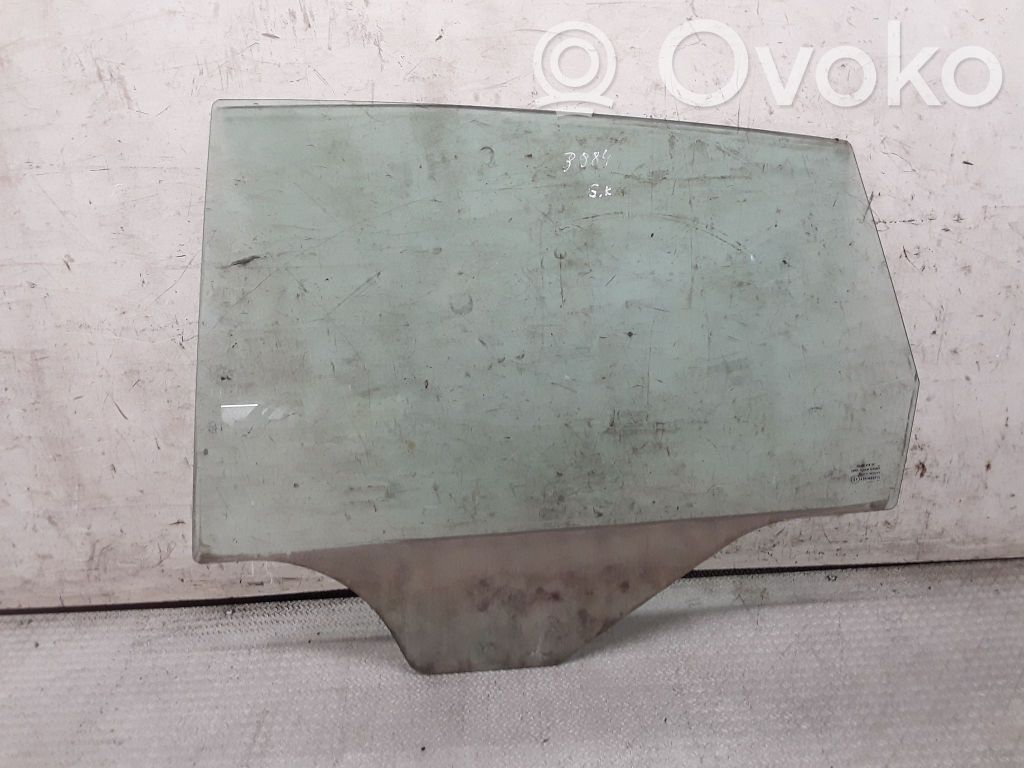 Luna de la puerta trasera