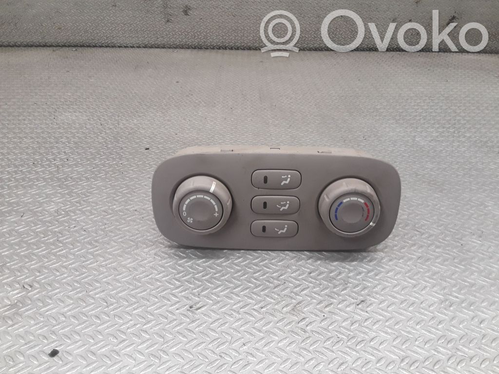 Climate control unit   973404DXXX