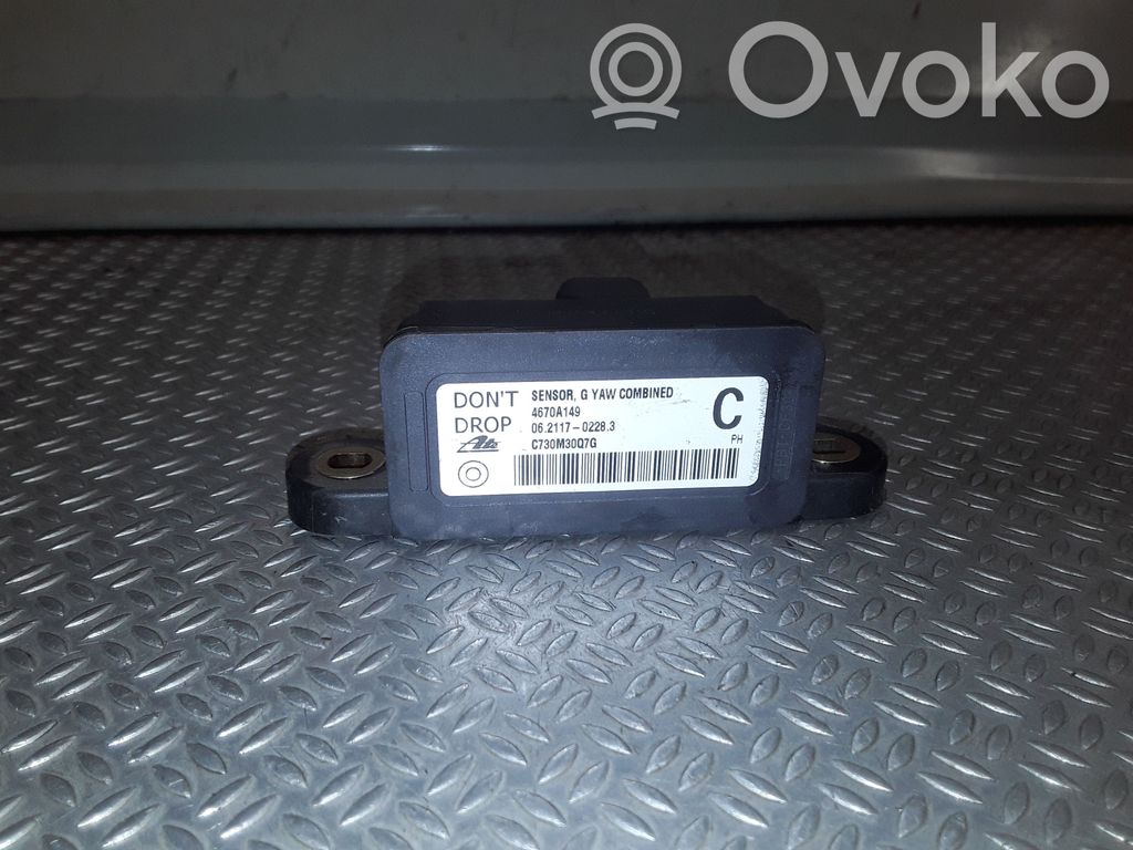 ESP Drehratensensor Querbeschleunigungssensor   4670A149