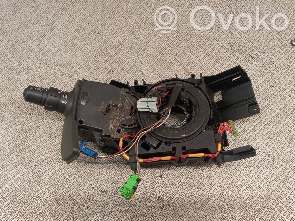 Renault Clio III Wiper turn signal indicator stalk/switch 
