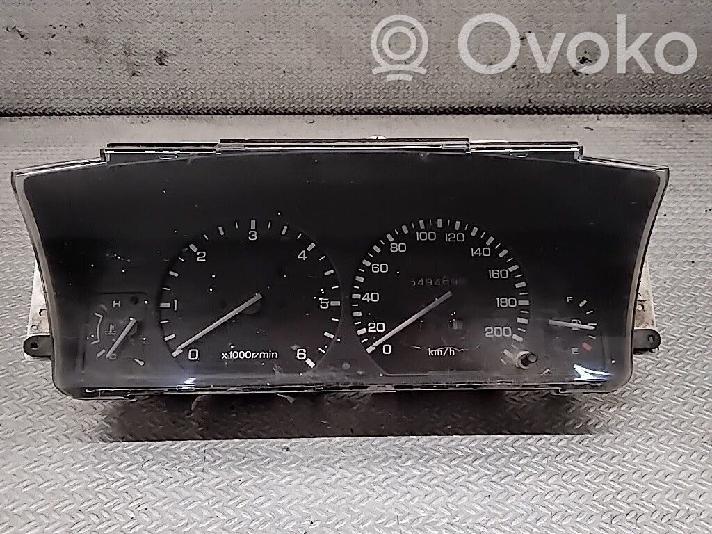 Speedometer (instrument cluster)   AMR4748