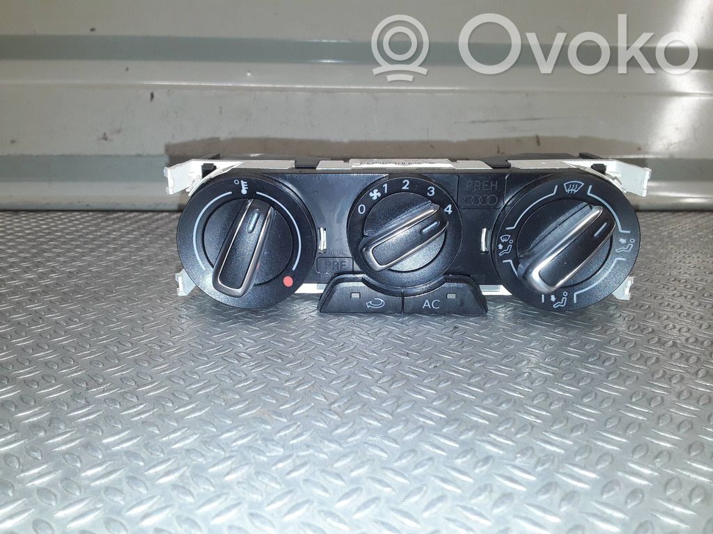 Audi A1 Climate control unit 