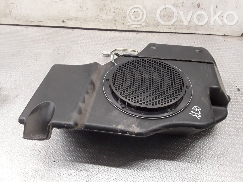 Dodge Caliber Subwoofer speaker 