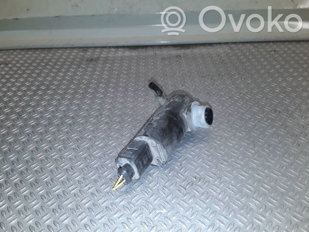 Windscreen/windshield washer pump   30646