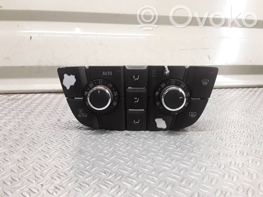 Opel Meriva B Climate control unit 