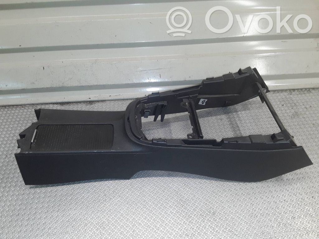 Volkswagen Golf VI Centrālā konsole 