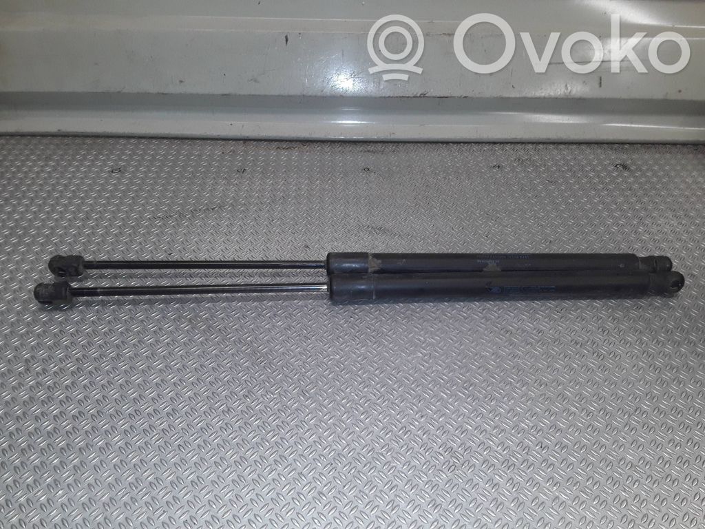 Citroen C5 Takaluukun tuen kaasujousi 