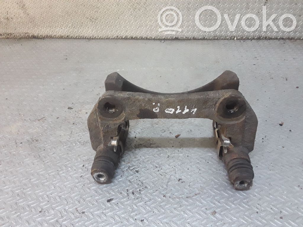 Mazda 2 Plaquette / support d'étrier avant