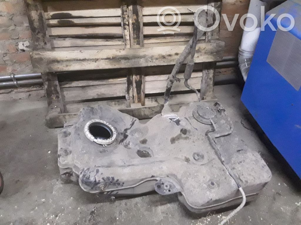 Audi A5 8T 8F Degalų bakas 