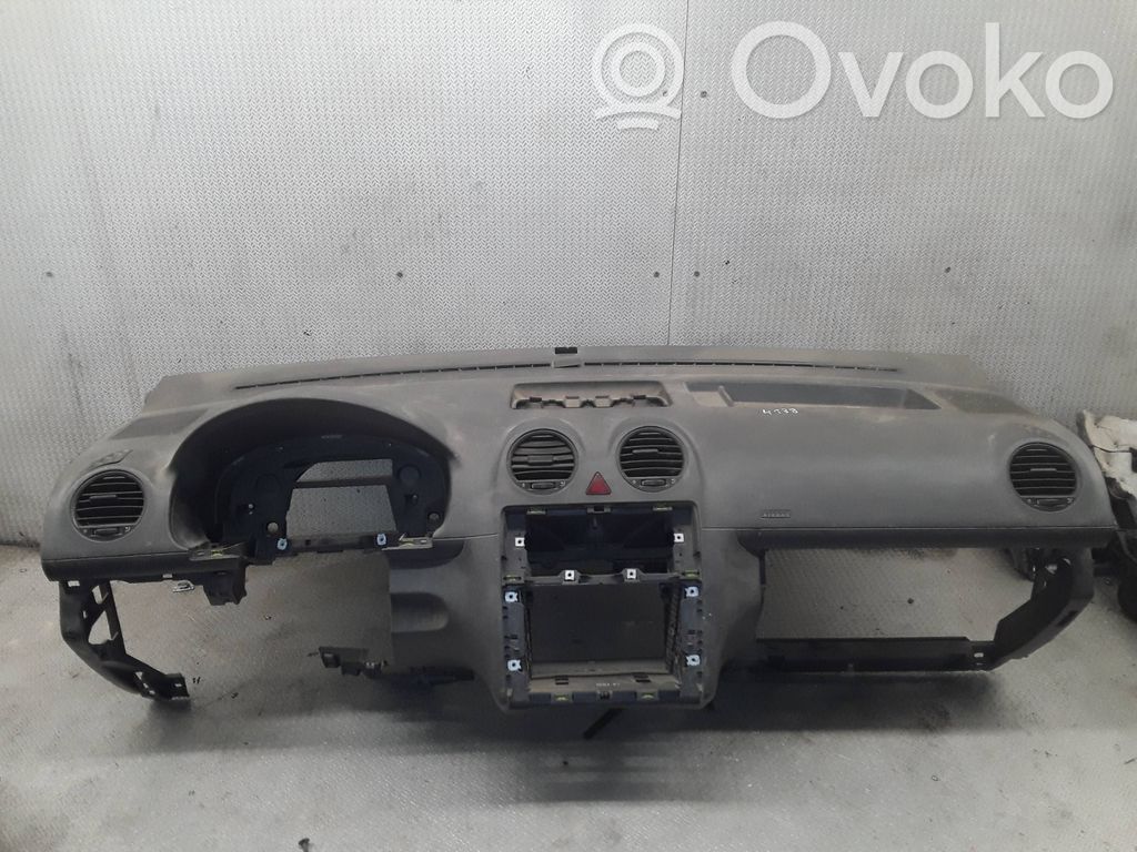 Dashboard   2K1858295C,2K1858003