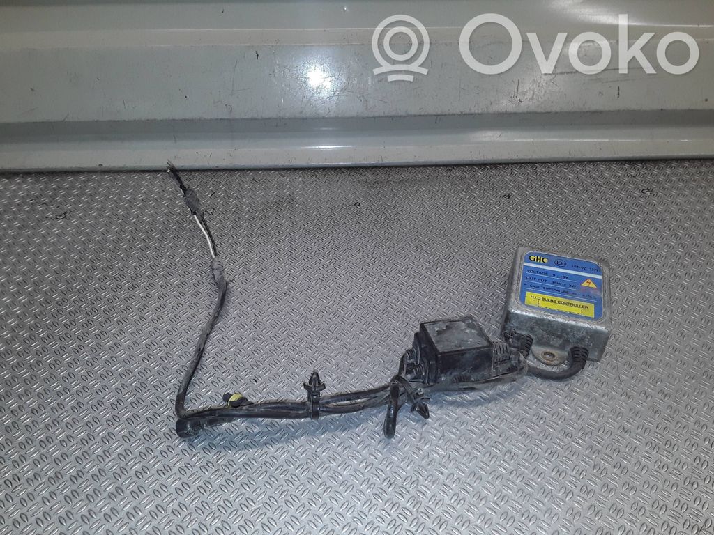 Xenon-valojen ohjainlaite/moduuli   10R022371