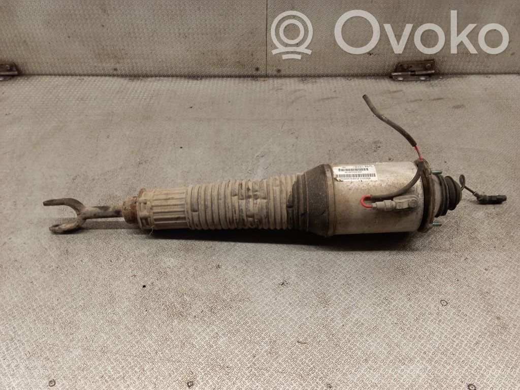 Audi A8 S8 D3 4E Priekšpusē pneimatiska (gaisa) spilvens ar amortizatoru 