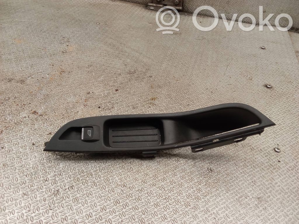 Ford Focus Electric window control switch 