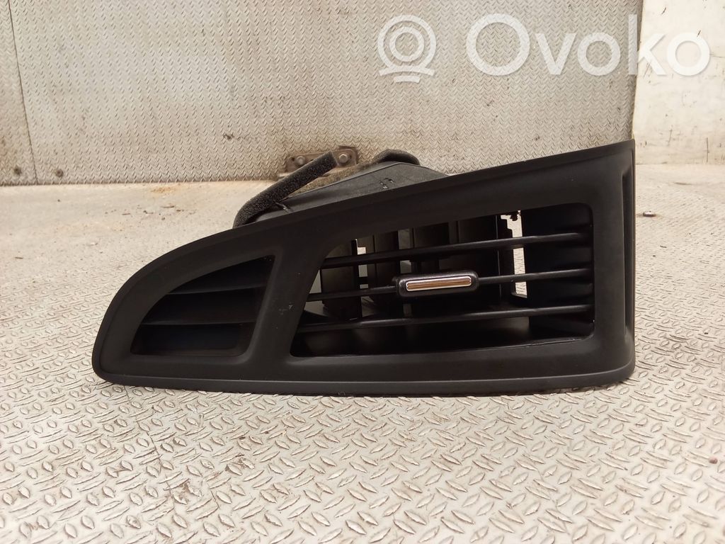 Ford Focus Moldura protectora de la rejilla de ventilación lateral del panel 