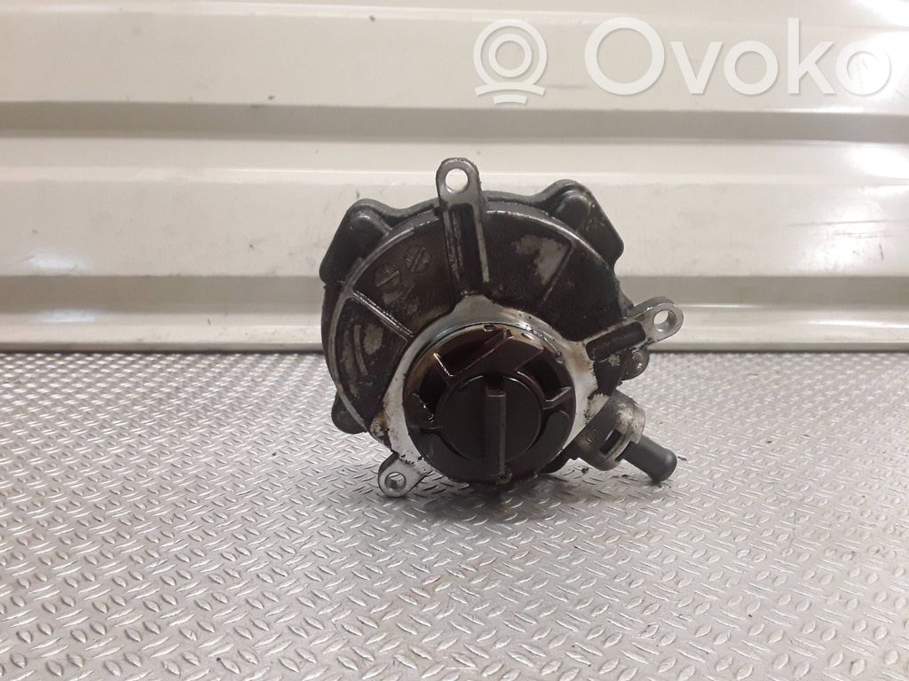 Vacuum pump   06E145100C