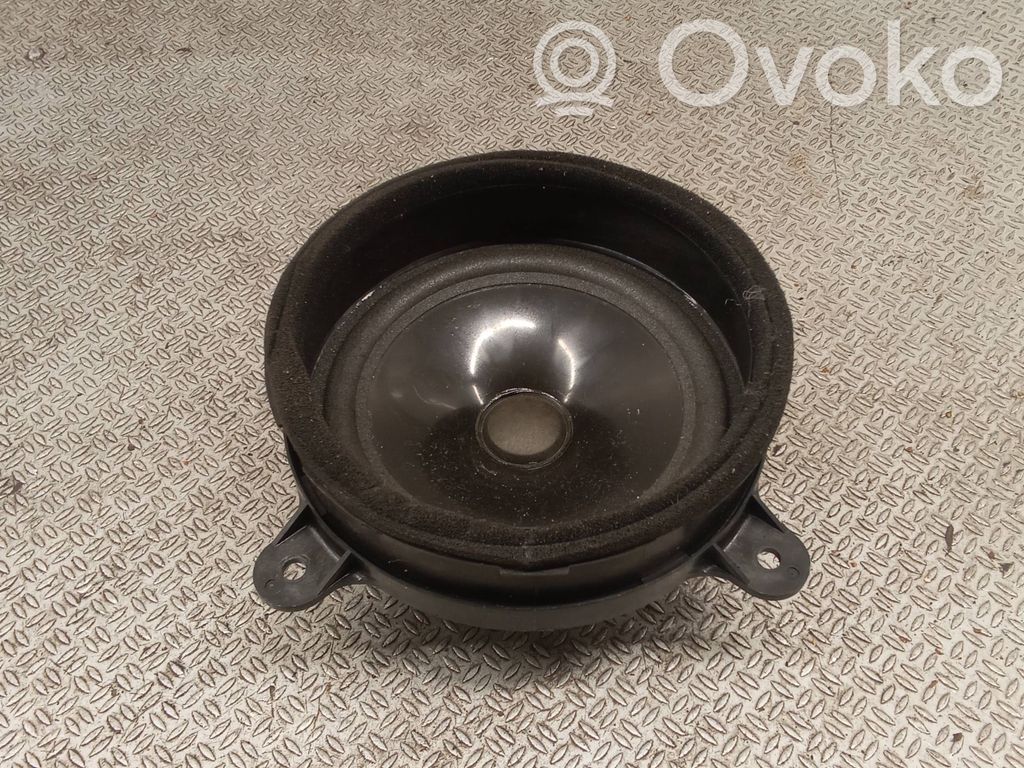 Altavoz de la puerta trasera   86301SC140