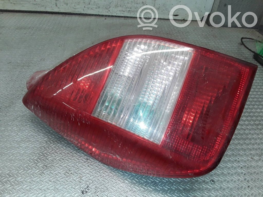 Citroen C2 Aizmugurējais lukturis virsbūvē 