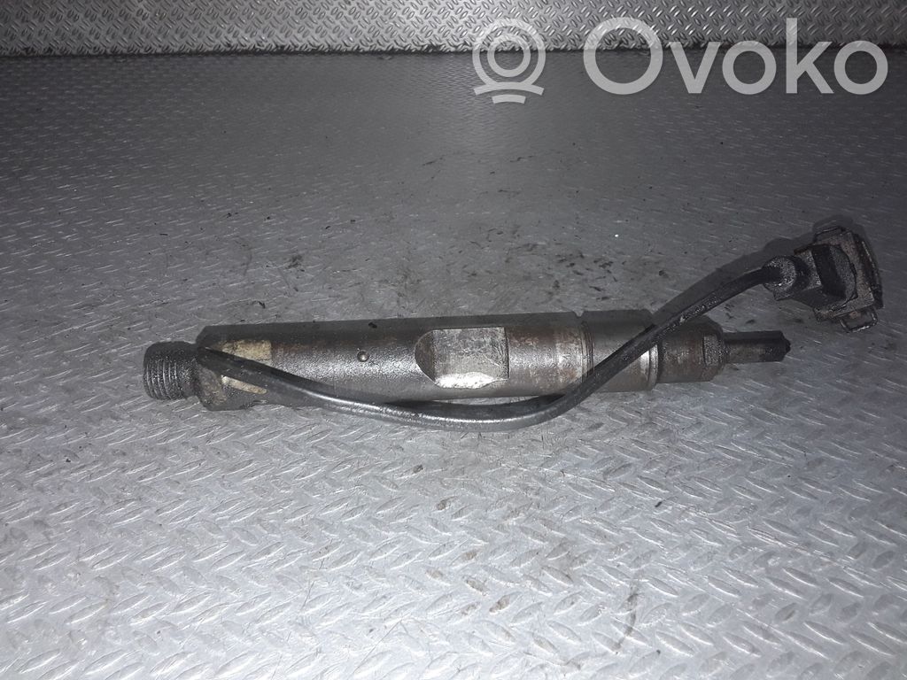 Injecteur de carburant   028130201S