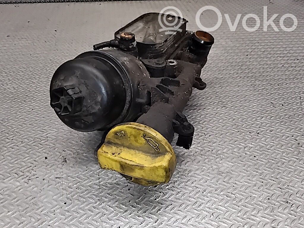 Opel Corsa D Öljynsuodattimen kannake 