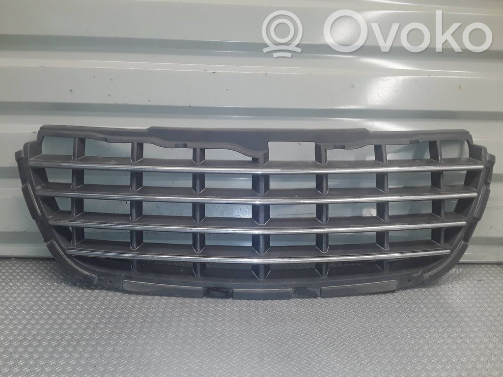 Chrysler Pacifica Front bumper upper radiator grill 