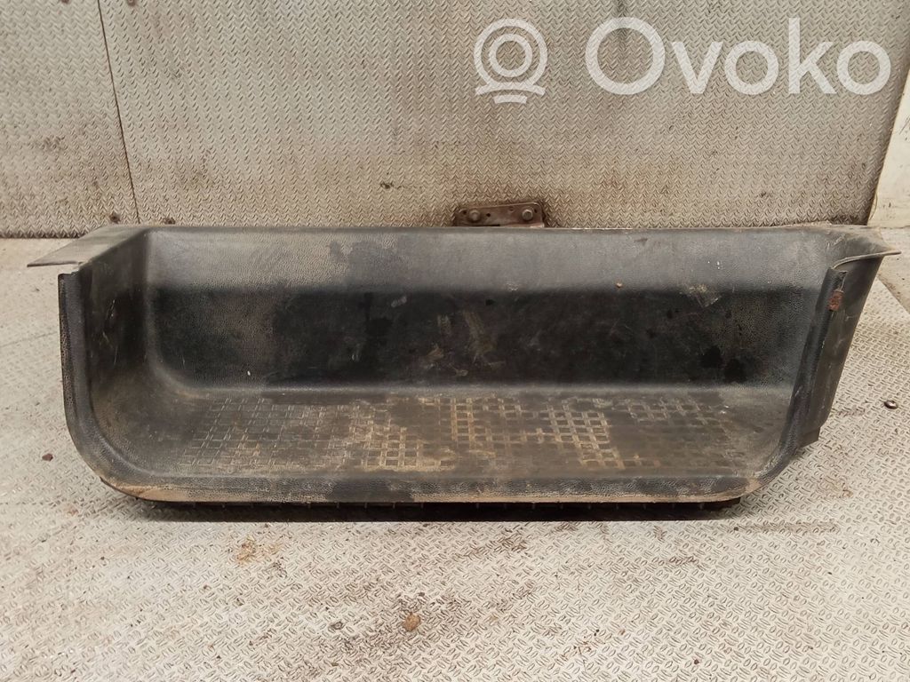 Volkswagen Transporter - Caravelle T4 Listwa progowa przednia 
