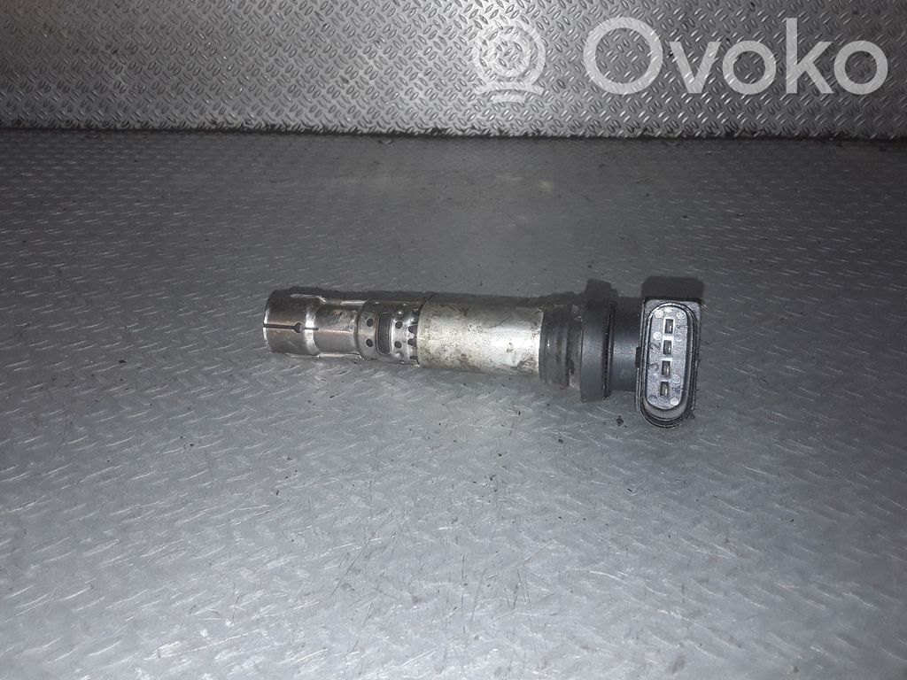 Bobina de encendido de alto voltaje   036905715