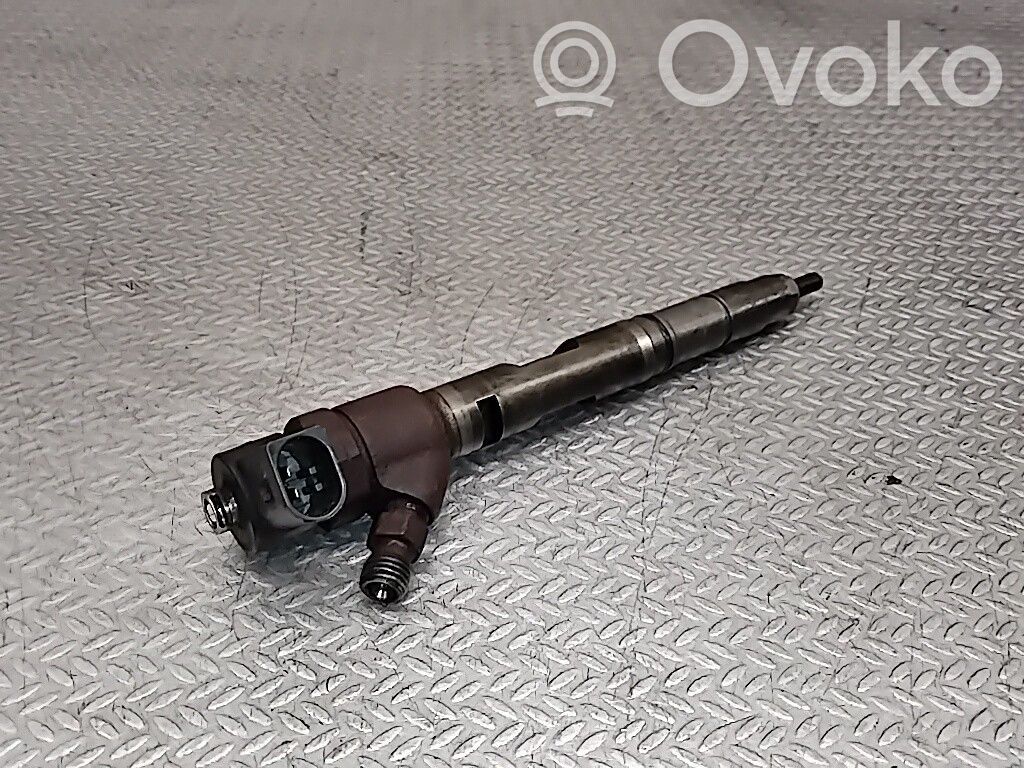 Fuel injector   0445110158,057130277M