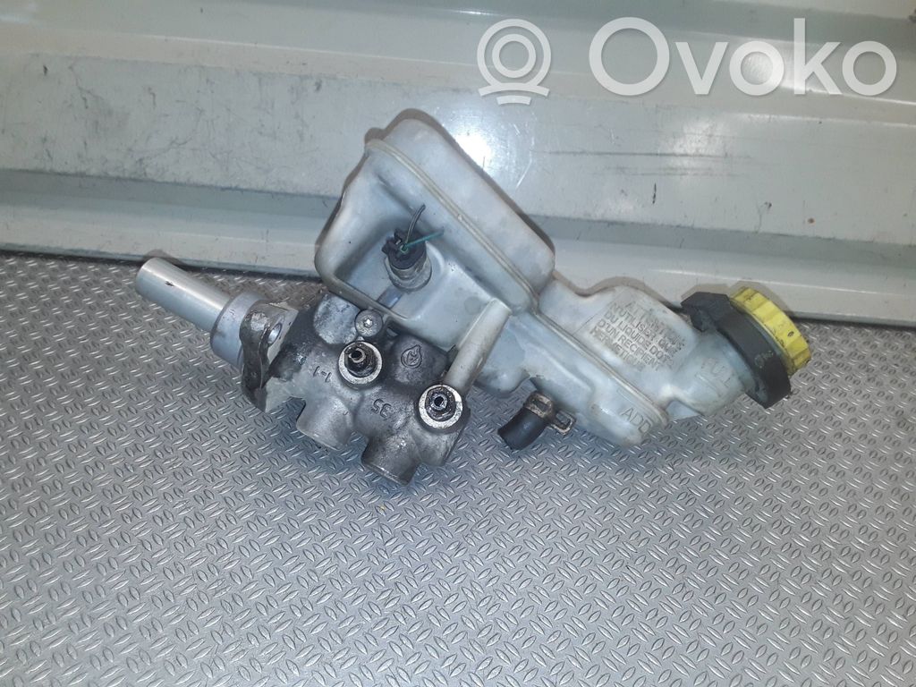 Dodge Caliber Master brake cylinder 