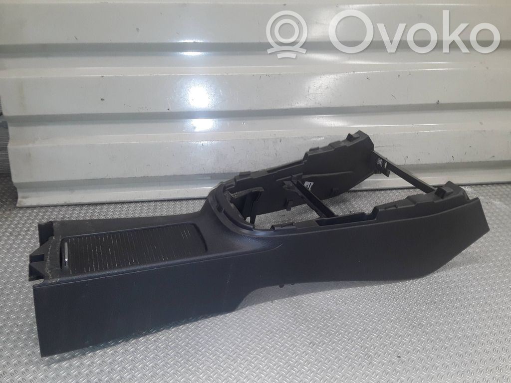 Volkswagen Golf VI Centrālā konsole 