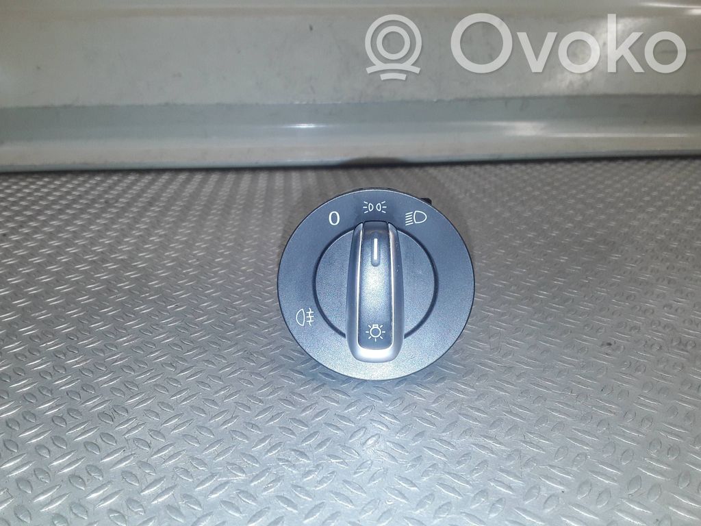 Volkswagen Golf VI Interruptor de luz 