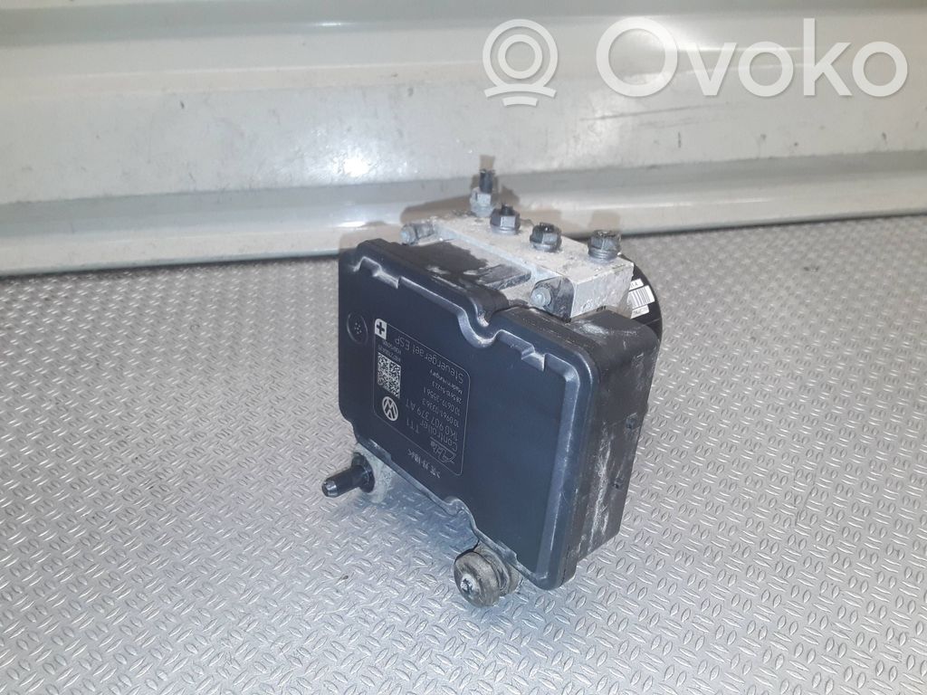 Volkswagen Golf VI Bomba de ABS 
