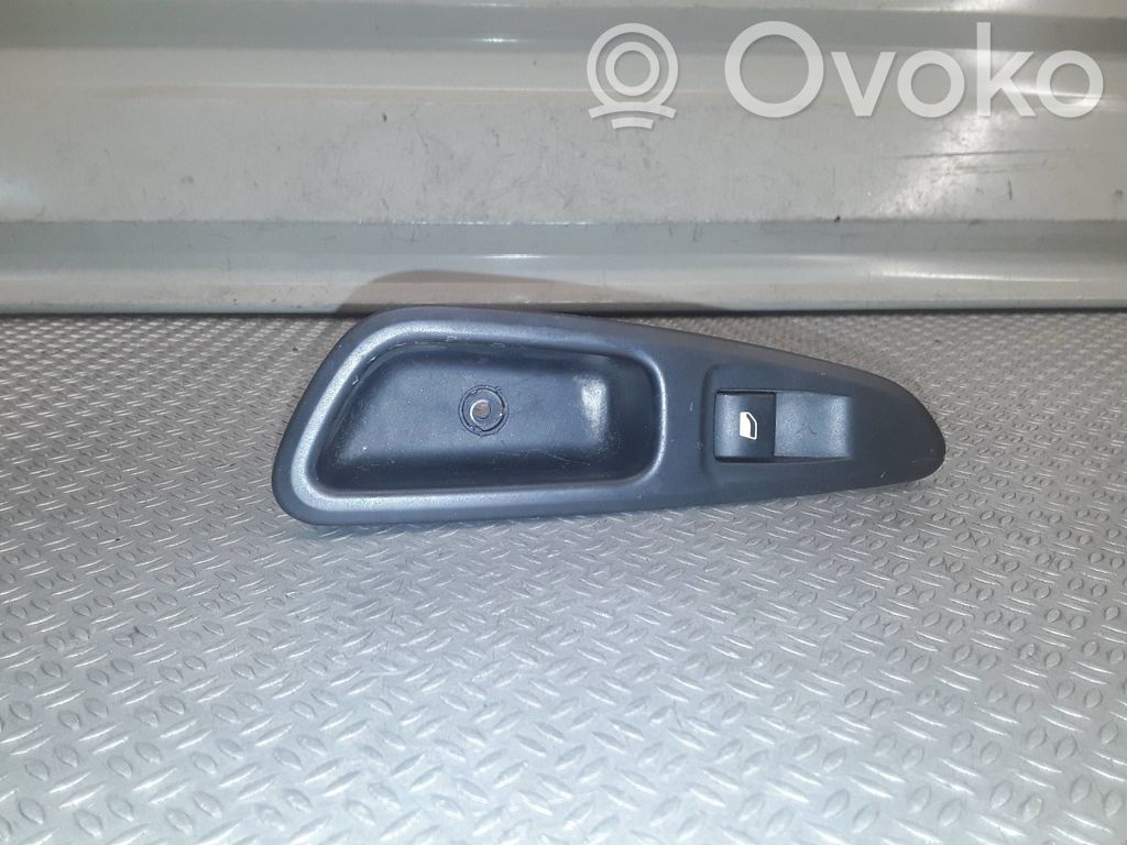 Peugeot 308 Electric window control switch 