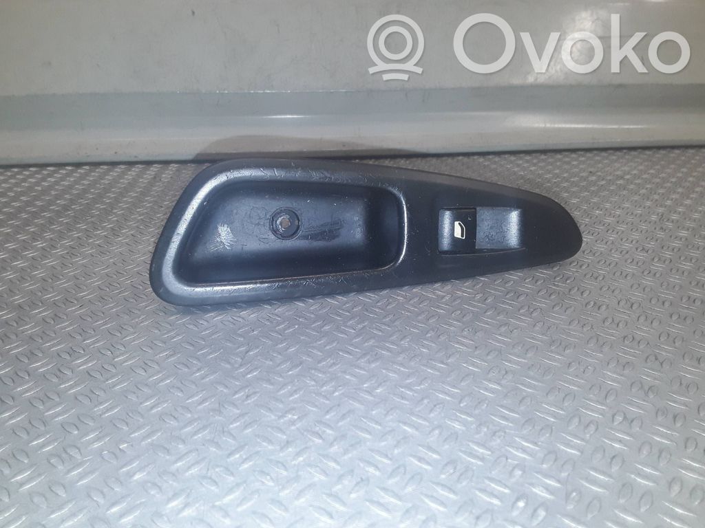 Electric window control switch   96573850XT