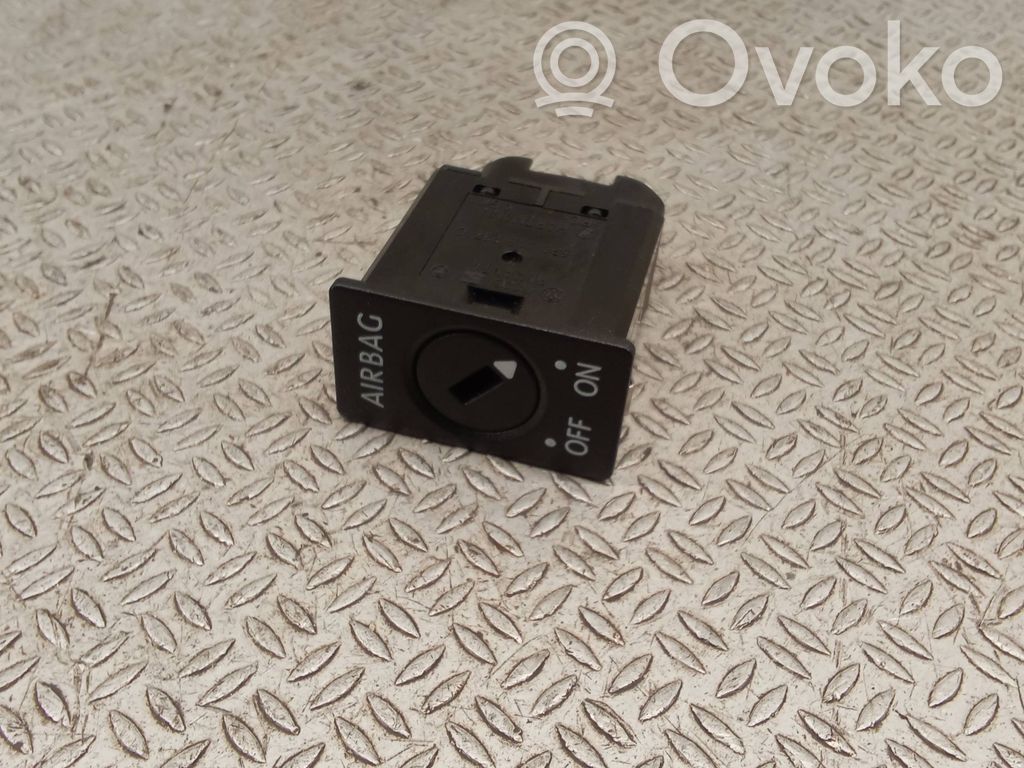 Skoda Superb B6 (3T) Interruptor de encendido/apagado del airbag de pasajero 