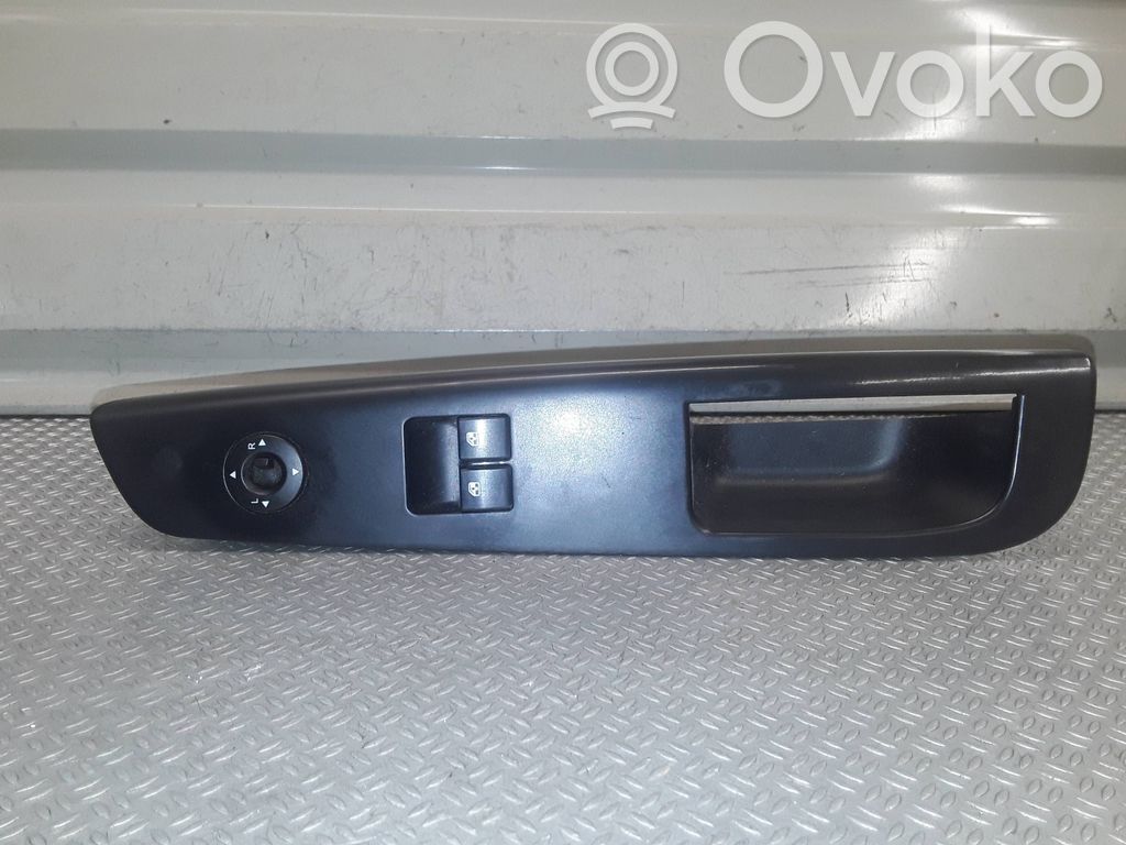 KIA Ceed Electric window control switch 