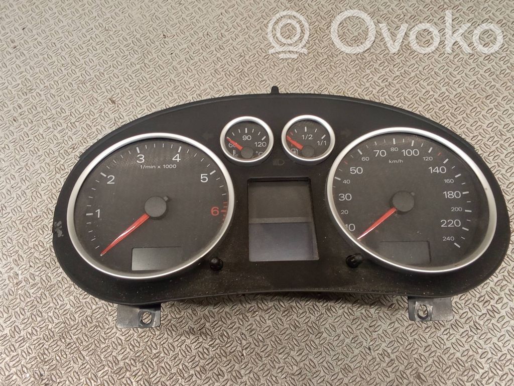 Audi A2 Geschwindigkeitsmesser Cockpit 
