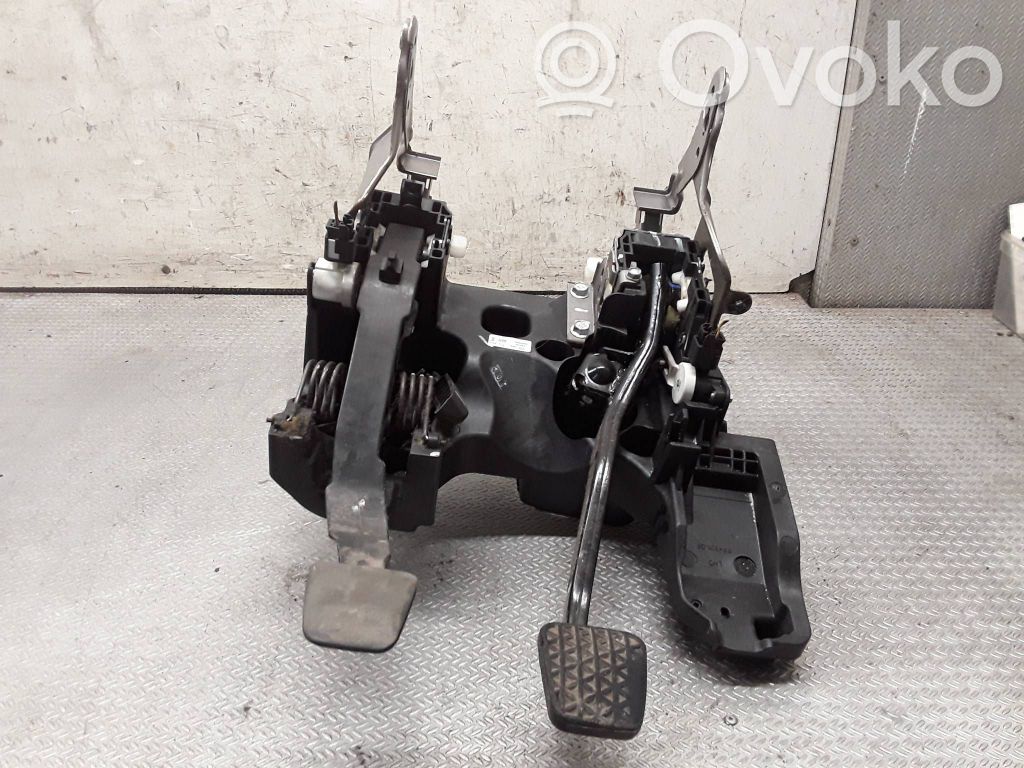 Pedal assembly   20965058
