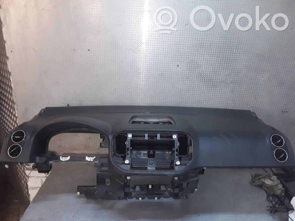 Volkswagen Golf Plus Panelė 