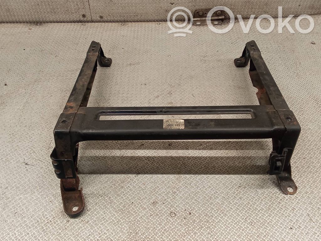 Driver seat console base   7L0881677G