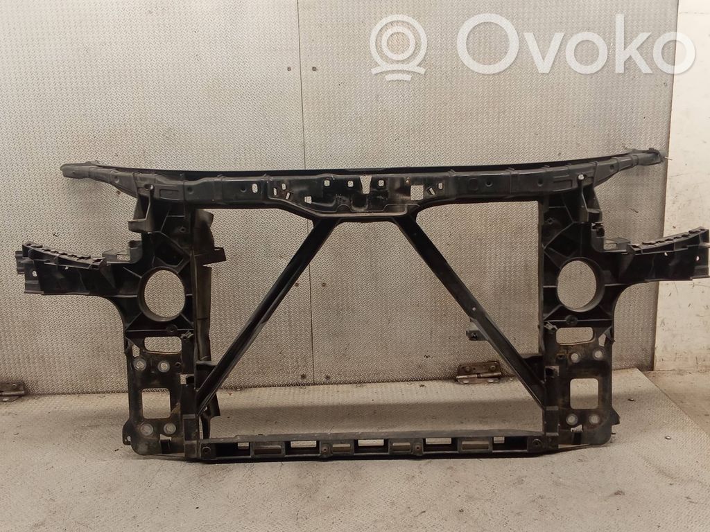 Audi Q7 4L Radiatorių panelė 