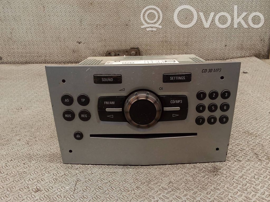 Opel Corsa D Panel / Radioodtwarzacz CD/DVD/GPS 
