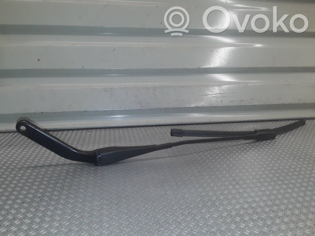 Windshield/front glass wiper blade   7169972