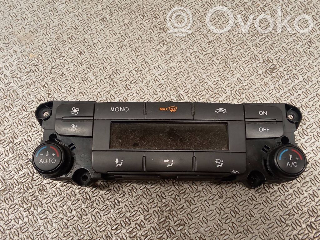 Climate control unit   BM2T18C612AD