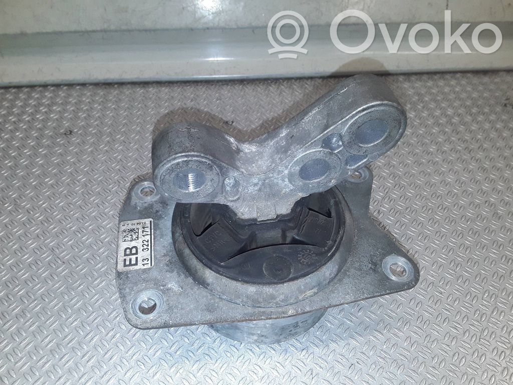 Opel Insignia A Engine mount bracket 