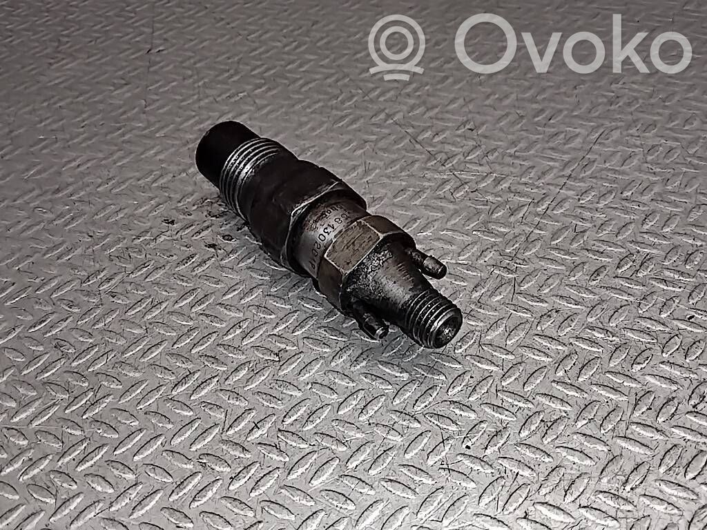 Inyector de combustible   068130201P