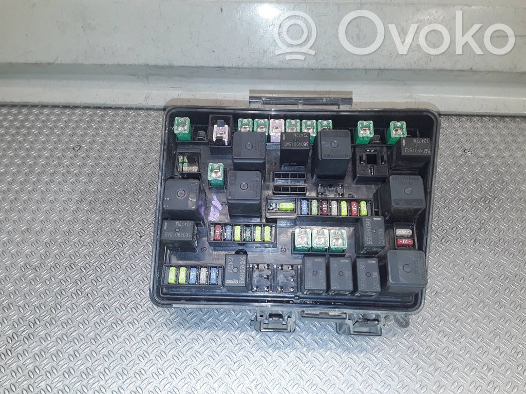 Chrysler Pacifica Fuse module 